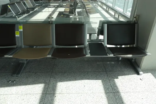 Banc d'aéroport Kusch&Co, 3 places
