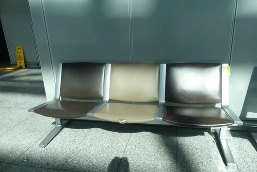 Kusch&Co airport bench, 3 seats