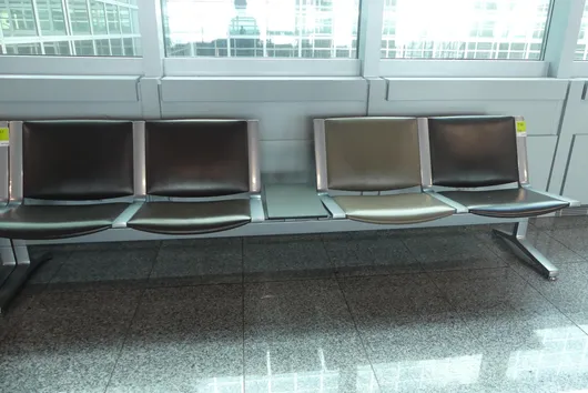 Kusch&Co airport bench, 4 seats