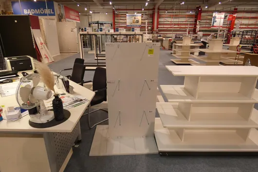 Display stand, without contents