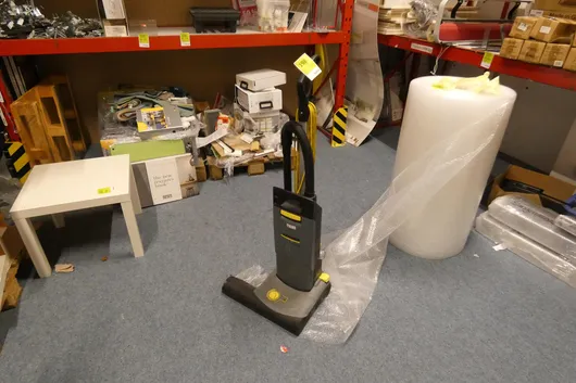 Kärcher Professional - Brush vacuum