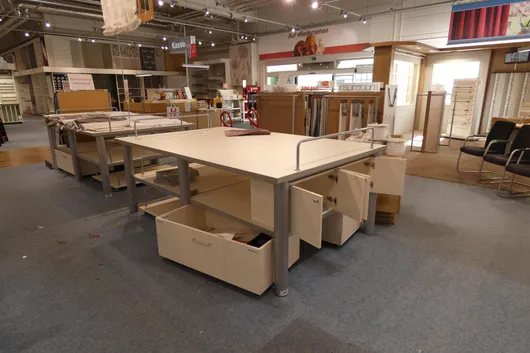 Verkooptafel, zonder inhoud