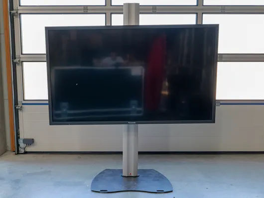 Display 80 Zoll mit Stand und Zubehör