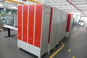 7x Spindschrank, jeweils 4-türig