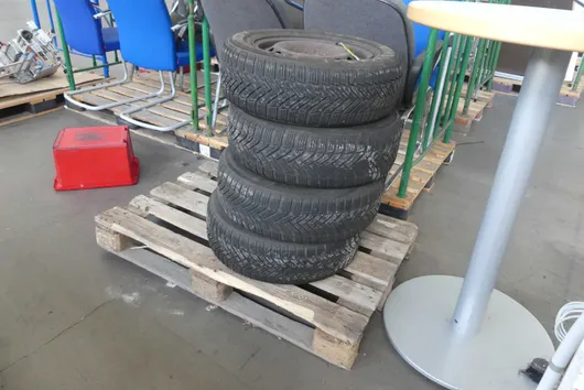 Zestaw kompletnych kół MICHELIN 195/65 R15
