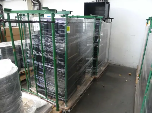 Lot de bacs de stockage, avec 2 supports de stockage