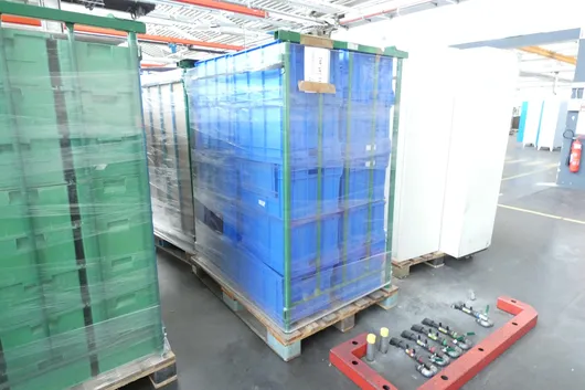 Lot of storage boxes, with 1 storage rack
