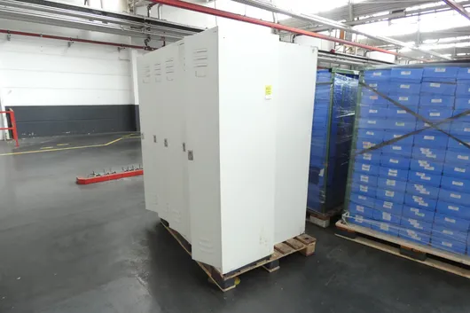 2 locker cabinets, with pallet