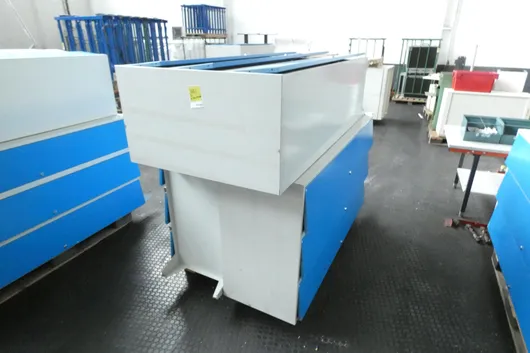 3x Locker cabinet