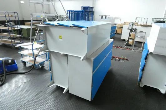 3x Locker cabinet