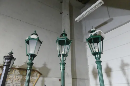 Prop: lot of park lanterns