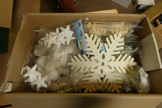 Lot of decorative items, Christmas