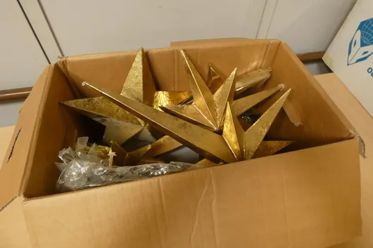 Lot of decorative items, stars