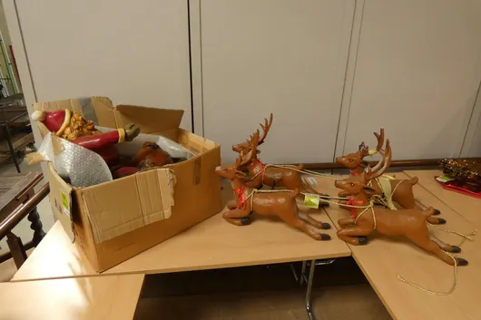 Decorative item – reindeer with sleigh, 2 pieces