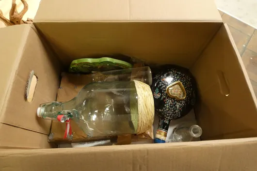 Lot of decoration, vessels