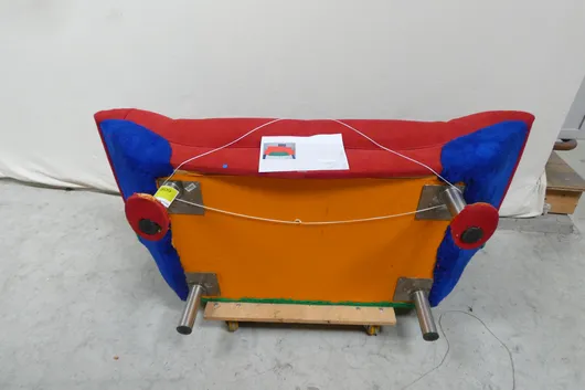 Rekvizita: Pumuckl TV gauč