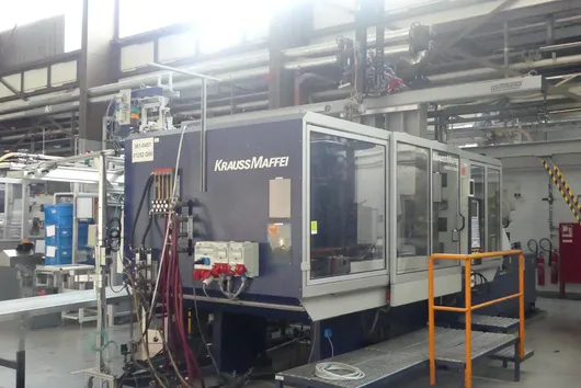 Bild von Auktion Aumovio Germany GmbH - Step 2 - Spritzgussanlagen, Temperiergeräte, Lagerregale und diverses