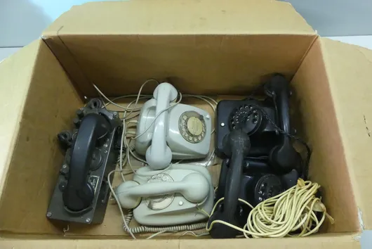 Lot of vintage telephones