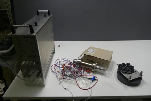 Laboratory equipment assortment (control unit with display, cylinder unit with wiring, sample holder)