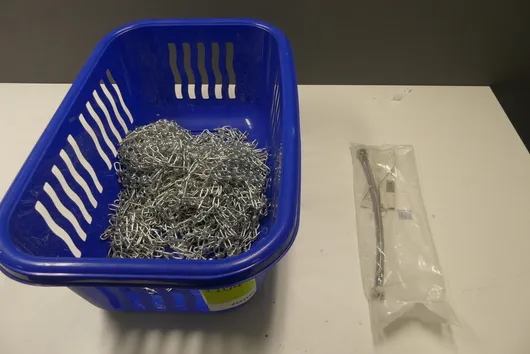 Materialensortiment (verzinkte ketting, RVS flexibele slang)