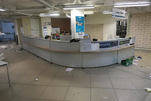 Prodajni pult, cca 11 m, bez sadržaja