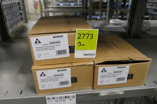 3x æske BENDER - vandmåler-tilslutningssæt QN 2,5, 1" x 1", vandret montering