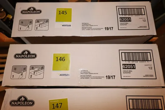 1 æske Napoleon grillskraber i cedertræ Cadar BBQ Scraper