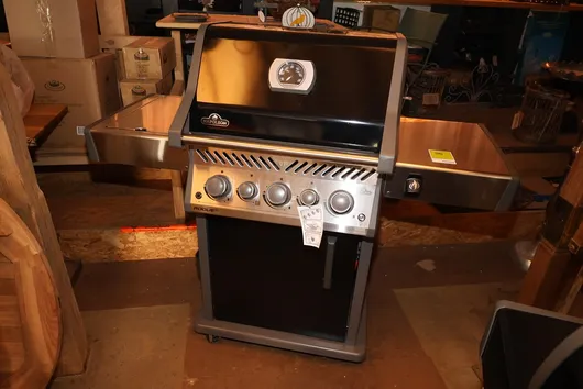 Barbecue a gas Napoleon Rogue SE 425