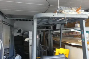 Jungheinrich - Elektrogabelstapler mit Ladegerät