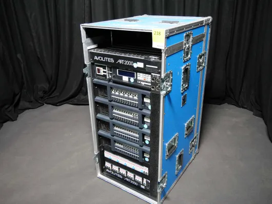 Avolites Art 2000 24x dimmer / 24x rack curent fix cu cablu patch