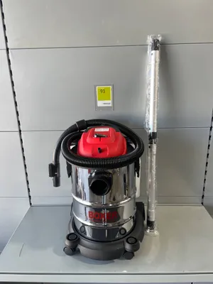 Teppichreiniger Nass-/Trockensauger mit Zubehör