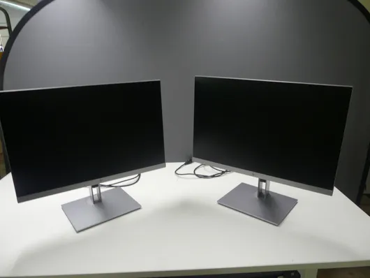 2x HP E243i - Monitor