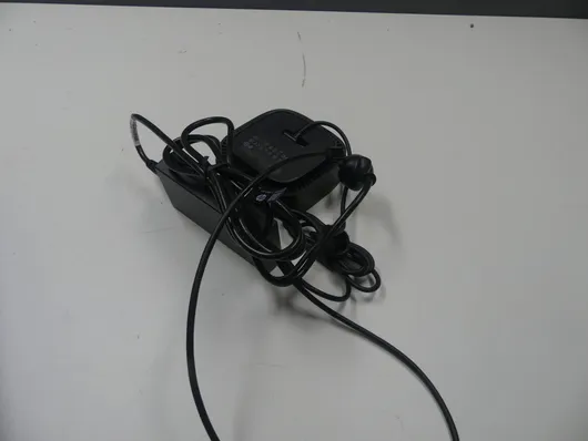 hp - USB-C Dockingstation, inkl. Netzteil und Kabel