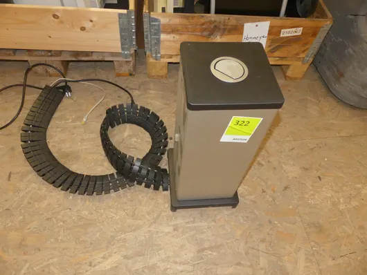 Elektrifizierungssäule mit Versenksteckdose