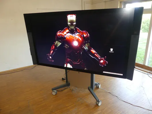 Microsoft Surface Hub - approx. 85 inch - interactive display, Windows 11, on mobile stand