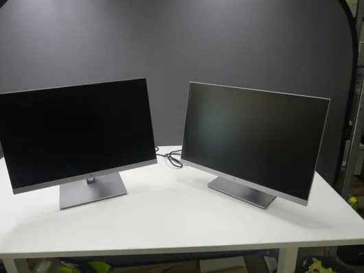 2x monitory HP