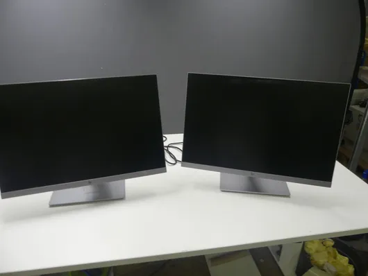 2台hp显示器