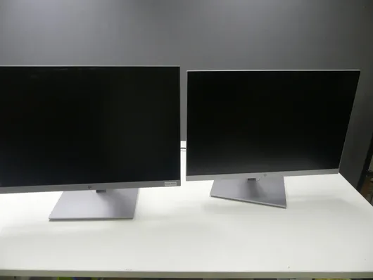 2台hp显示器