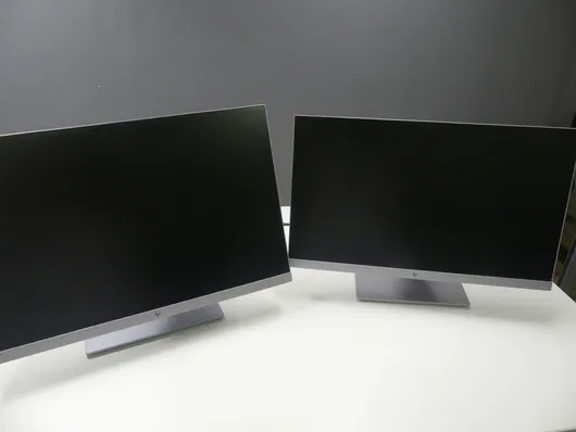 2x hp - Näyttö
