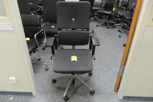 Steelcase - офісне крісло, чорне/антрацитове