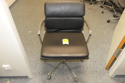 Vitra. - Bürodrehstuhl