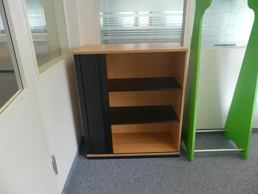 Steelcase - sivupöytä