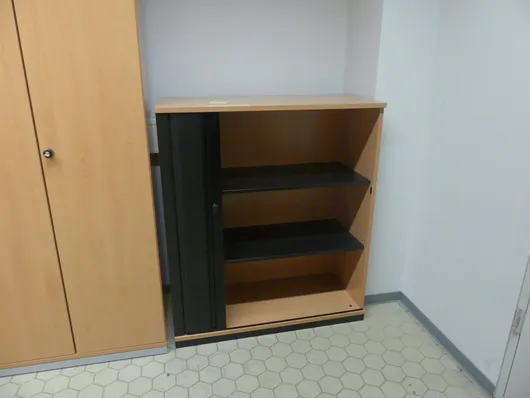 Sivupöytä Steelcase