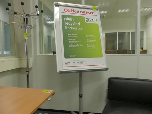 Office Depot - Flipchart, rollbar