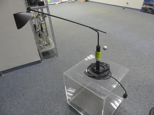 Pöytävalaisin
