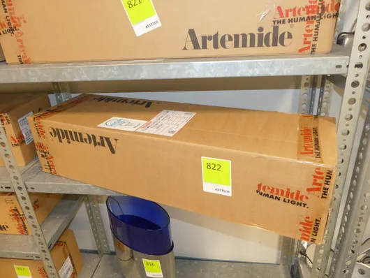 Artemide - एल्युमिनियम लैंप बॉडी (बिना आधार)