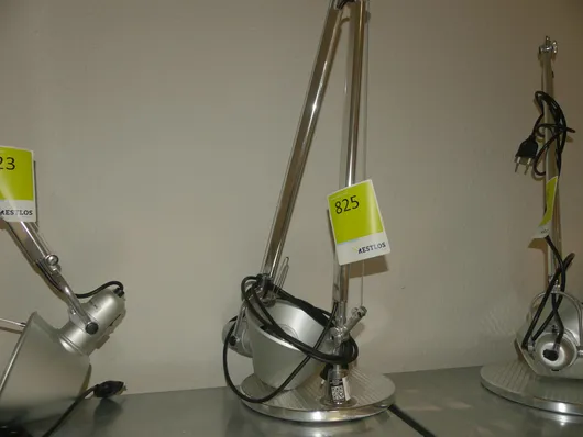 Artemide - टेबल लैंप