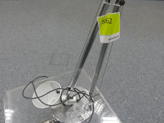 Artemide - टेबल लैंप