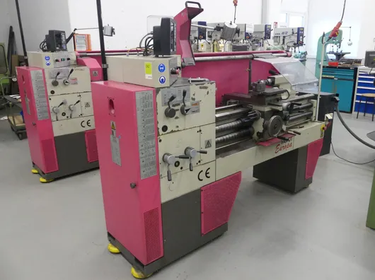 Bild von Auktion Lagerbereinigung Industriemaschinen - Spritzgießmaschinen, CNC-Bearbeitungszentren, Universaldrehmaschinen u. v. m.