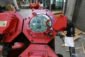 FANUC-Industrieroboters mit Steuerung